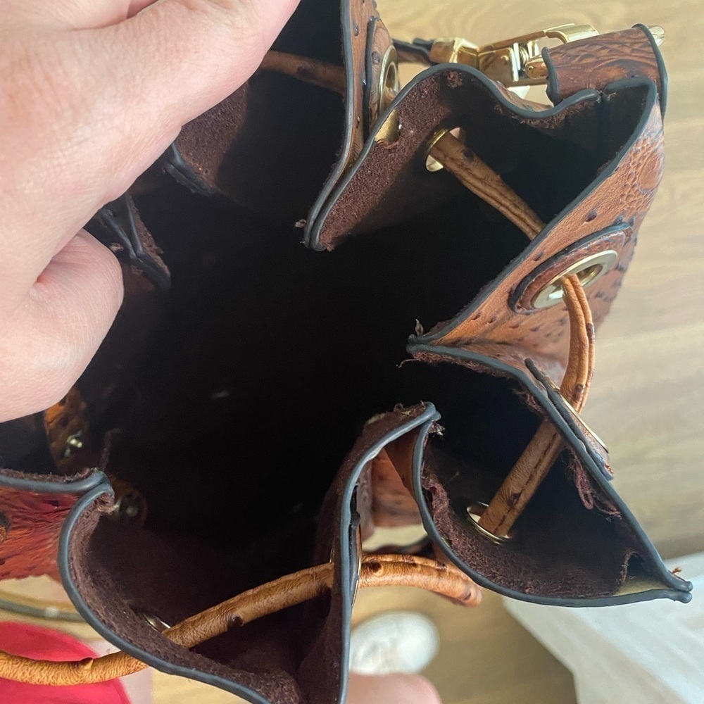 Brown Textured Drawstring Shoulder Bag - Picture 7 of 8